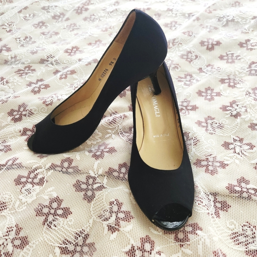 Bruno Magli Peep Toe Black Pumps 2.5" Heel Fabric & Patent Size 9B